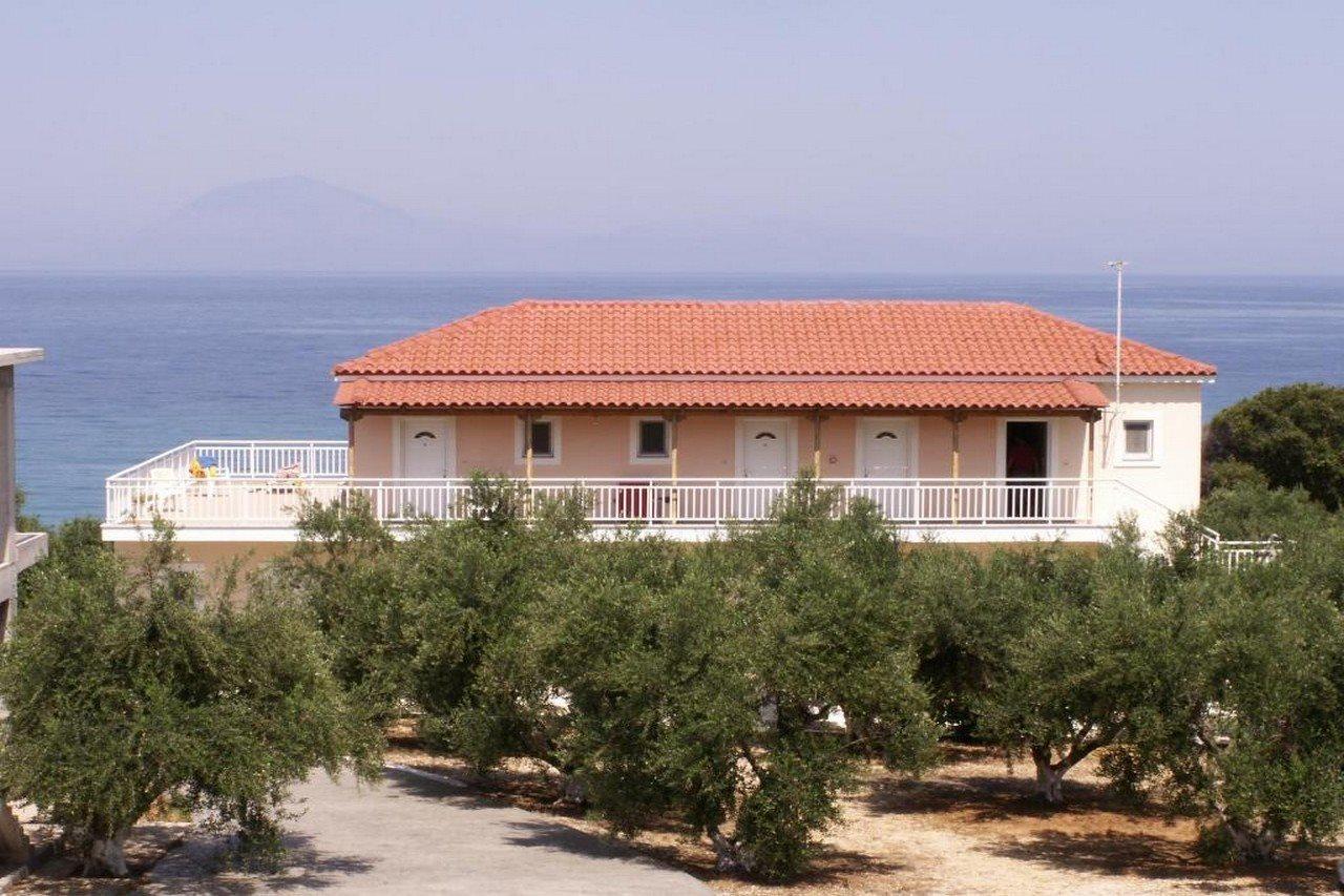 Kastro Beach Hotel Екстериор снимка
