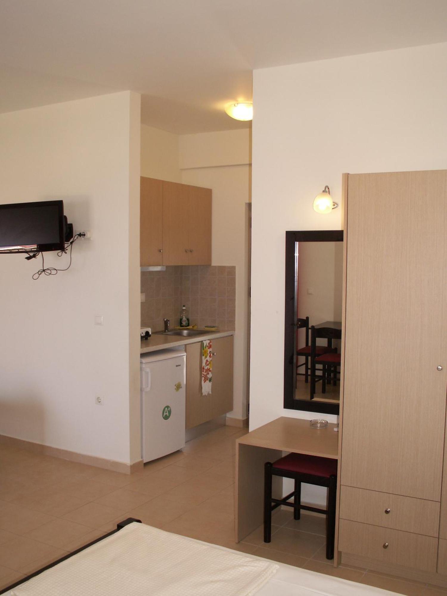 Kastro Beach Hotel Екстериор снимка