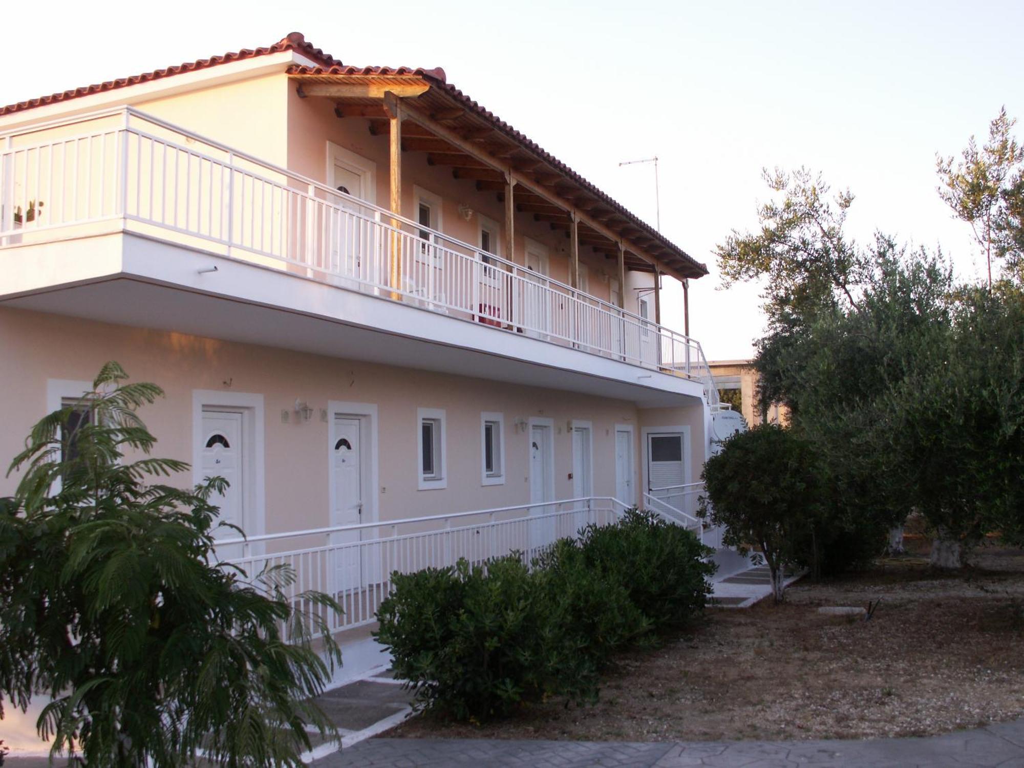 Kastro Beach Hotel Екстериор снимка