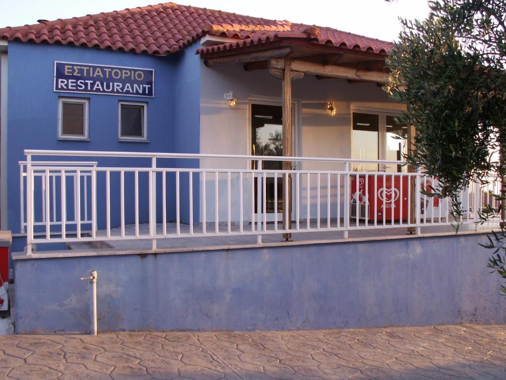 Kastro Beach Hotel Екстериор снимка